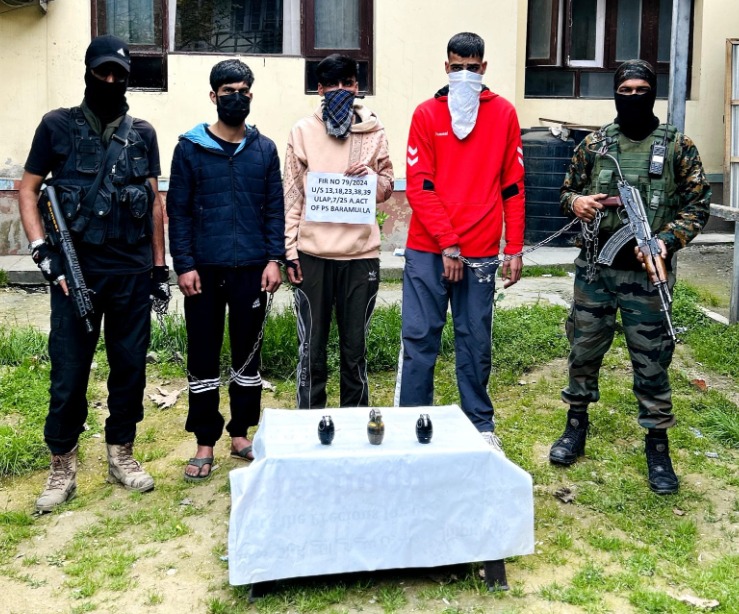 'Terror module busted in old town Baramulla, Police arrests 3 terrorist asso'